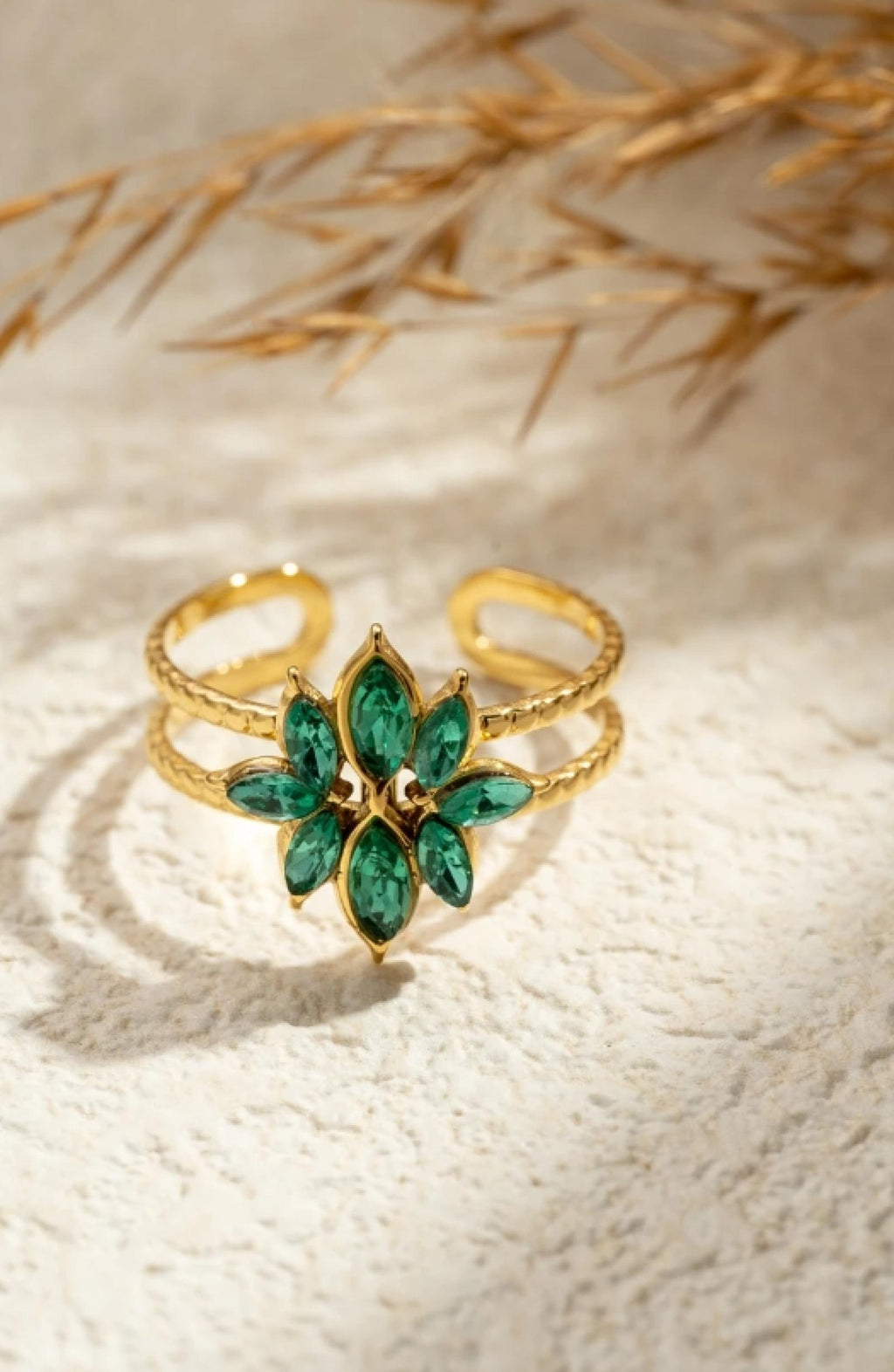 Bague Dorée Émeraude Florale