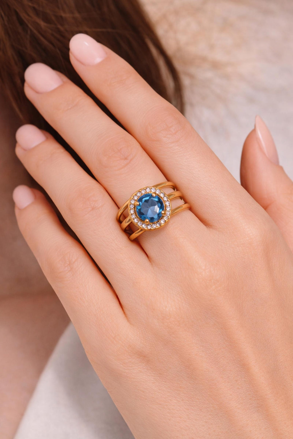 Bague Saphira Bleu et Dorée