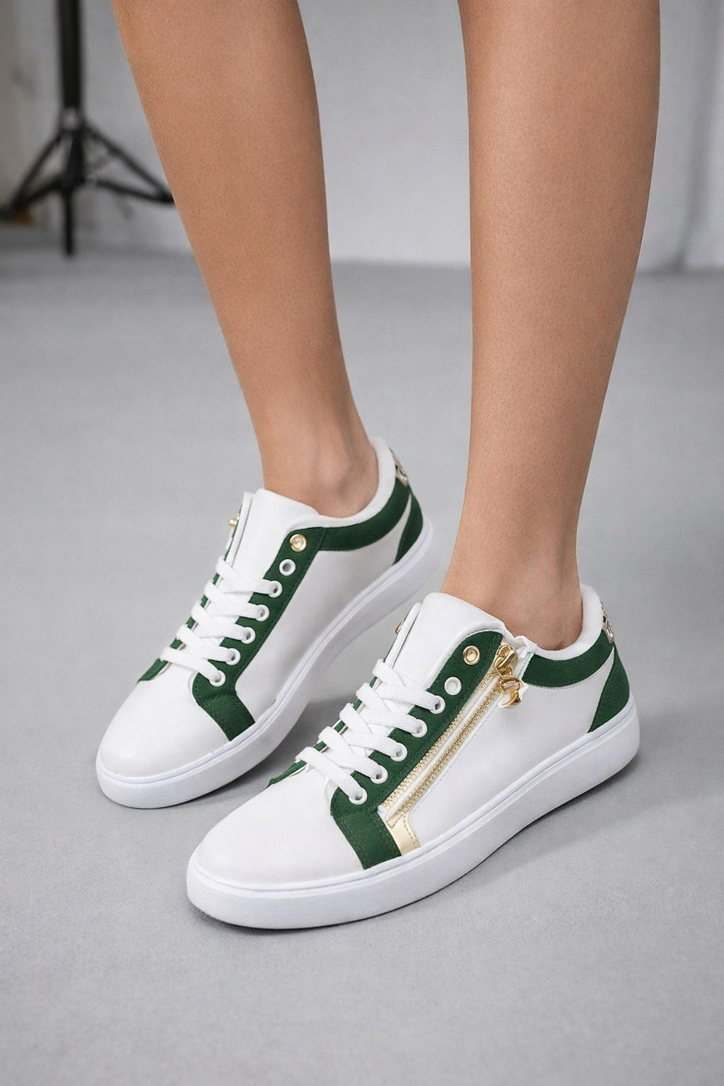 Baskets femme grandes pointures zip doré Modèle Vienna