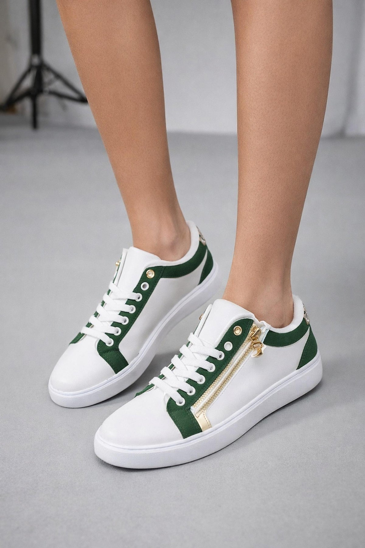 Baskets femme grandes pointures zip doré Modèle Vienna