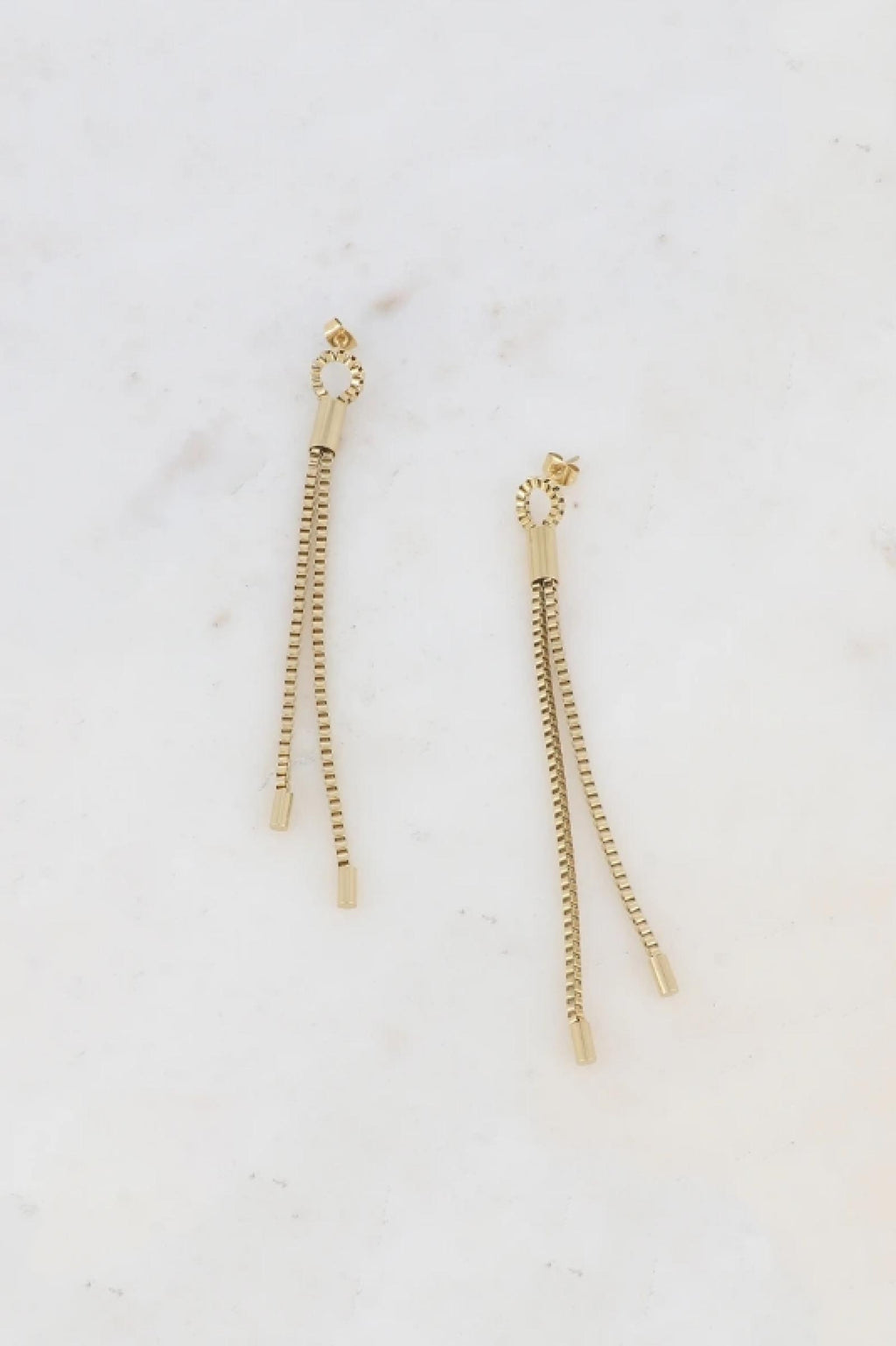Boucles d’Oreilles Longues Chaînes Dorées - vue 2