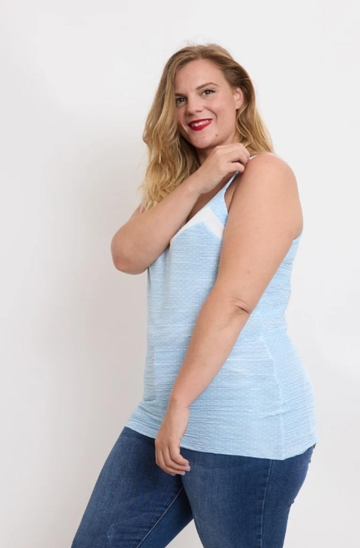 Débardeur femme grandes tailles bleu clair Modèle Laura - Santa Mode - vue 3