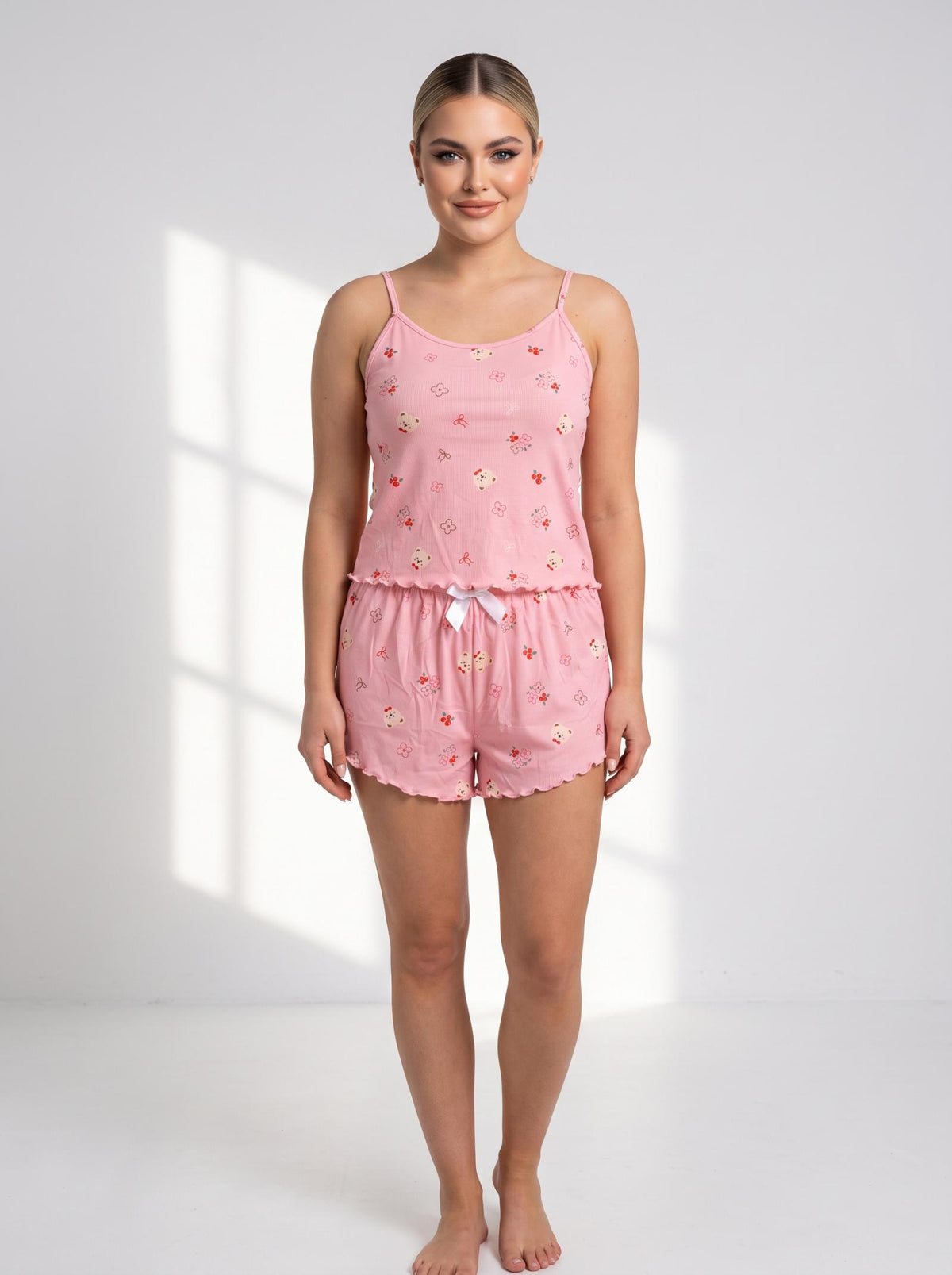 Ensemble caraco et short rose à petits animaux et fleurs Modèle Flora