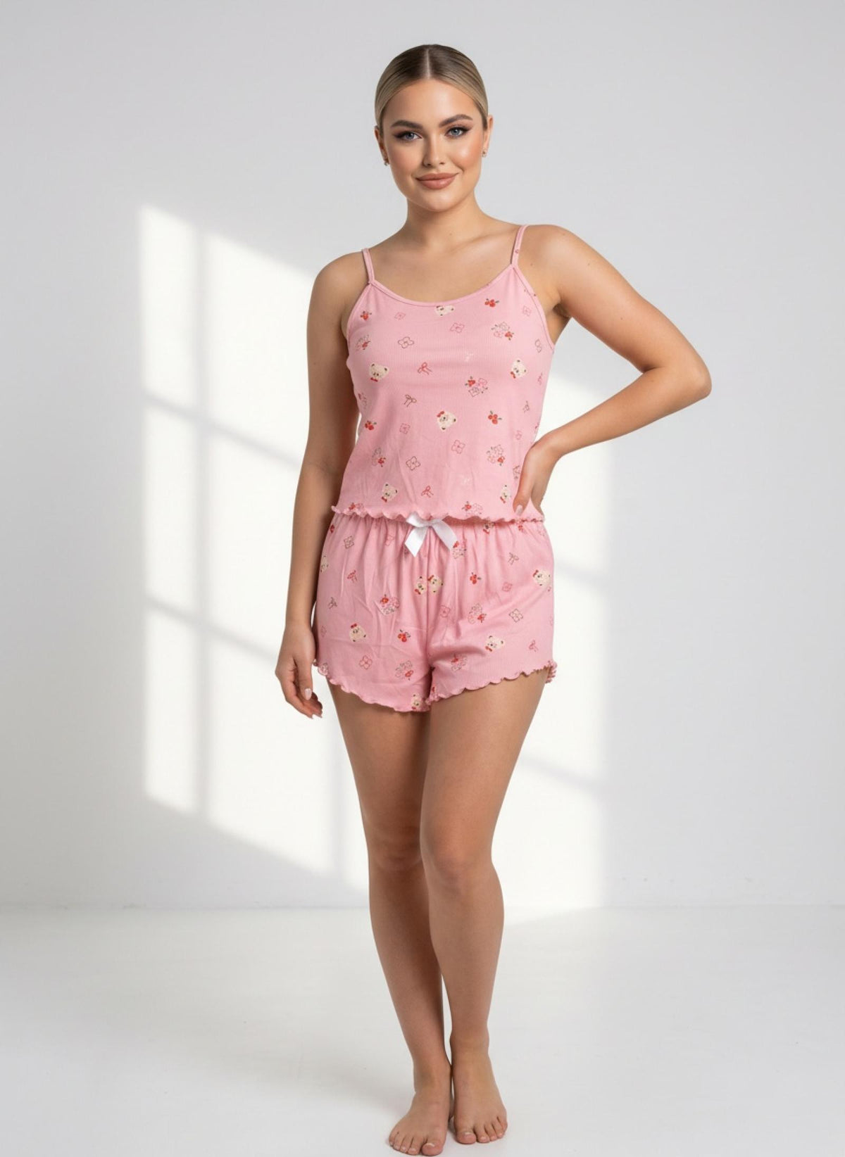 Ensemble caraco et short rose à petits animaux et fleurs Modèle Flora - vue 4