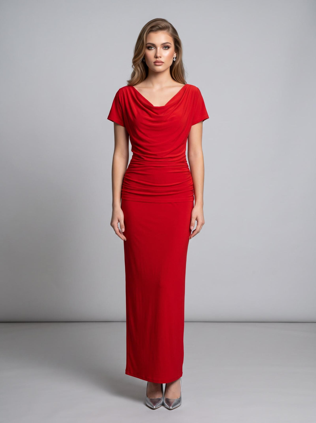 Ensemble modèle Liora rouge drapé et fendu