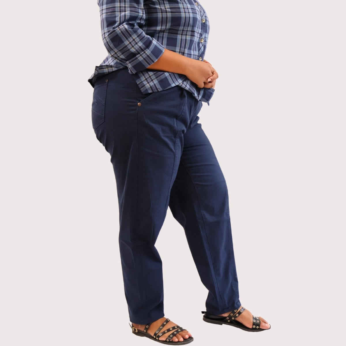 Jean femme coupe droite bleu nuit Modèle Kaliani - Sheego - vue 2
