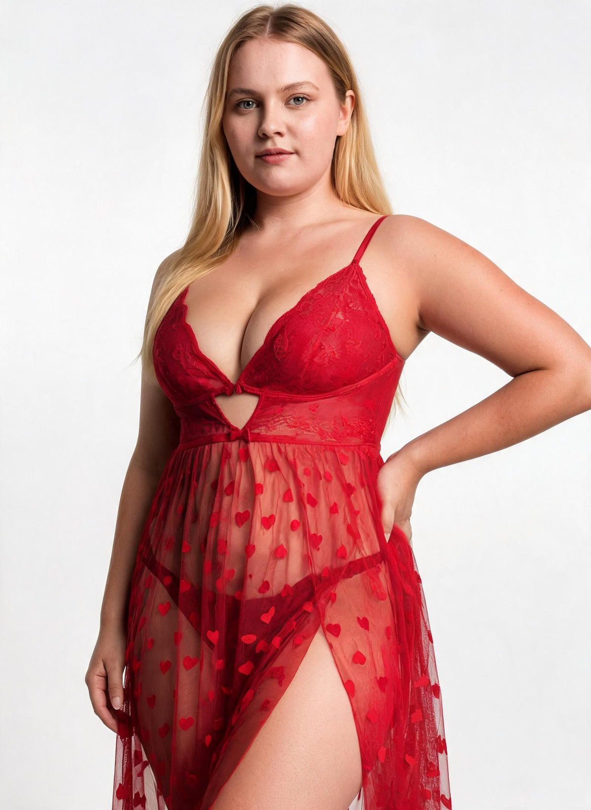 Nuisette rouge à cœurs et pans ouverts Modèle Kenzah