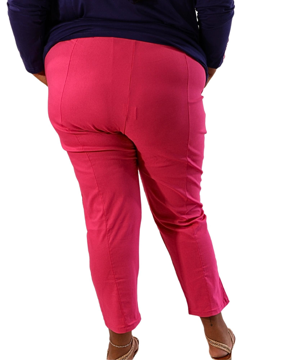 Pantacourt femme grandes tailles fuchsia détails jambes Modèle Poppy - vue 2
