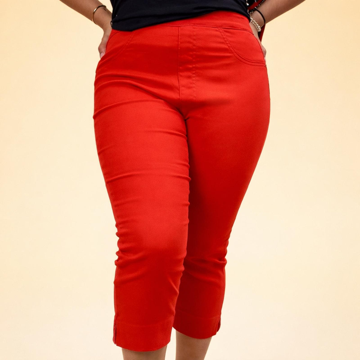 Pantacourt rouge grande taille Modèle Amadora - vue 4
