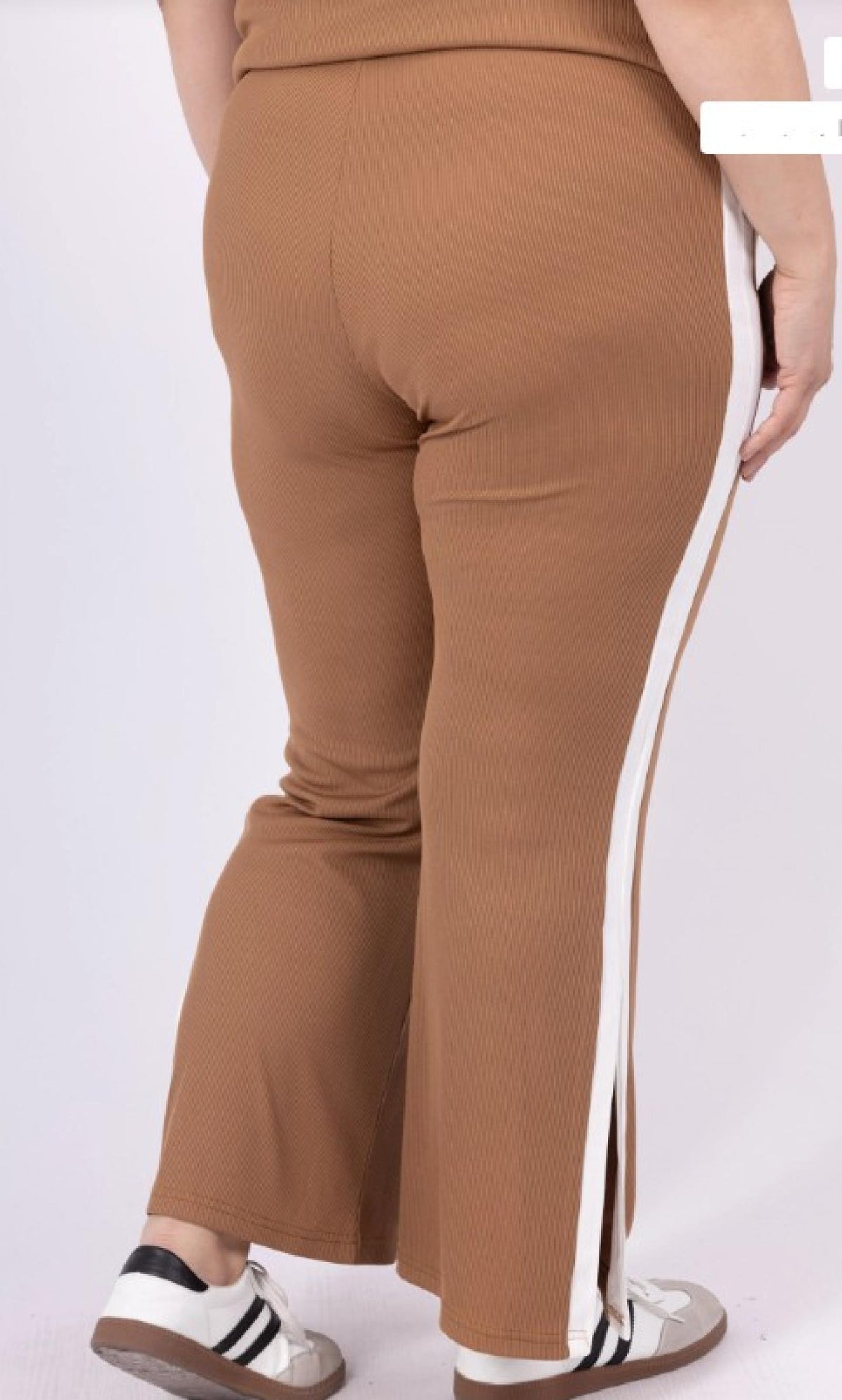 Pantalon femme grandes tailles côtelé bande contrastante Modèle Éclat - vue 4