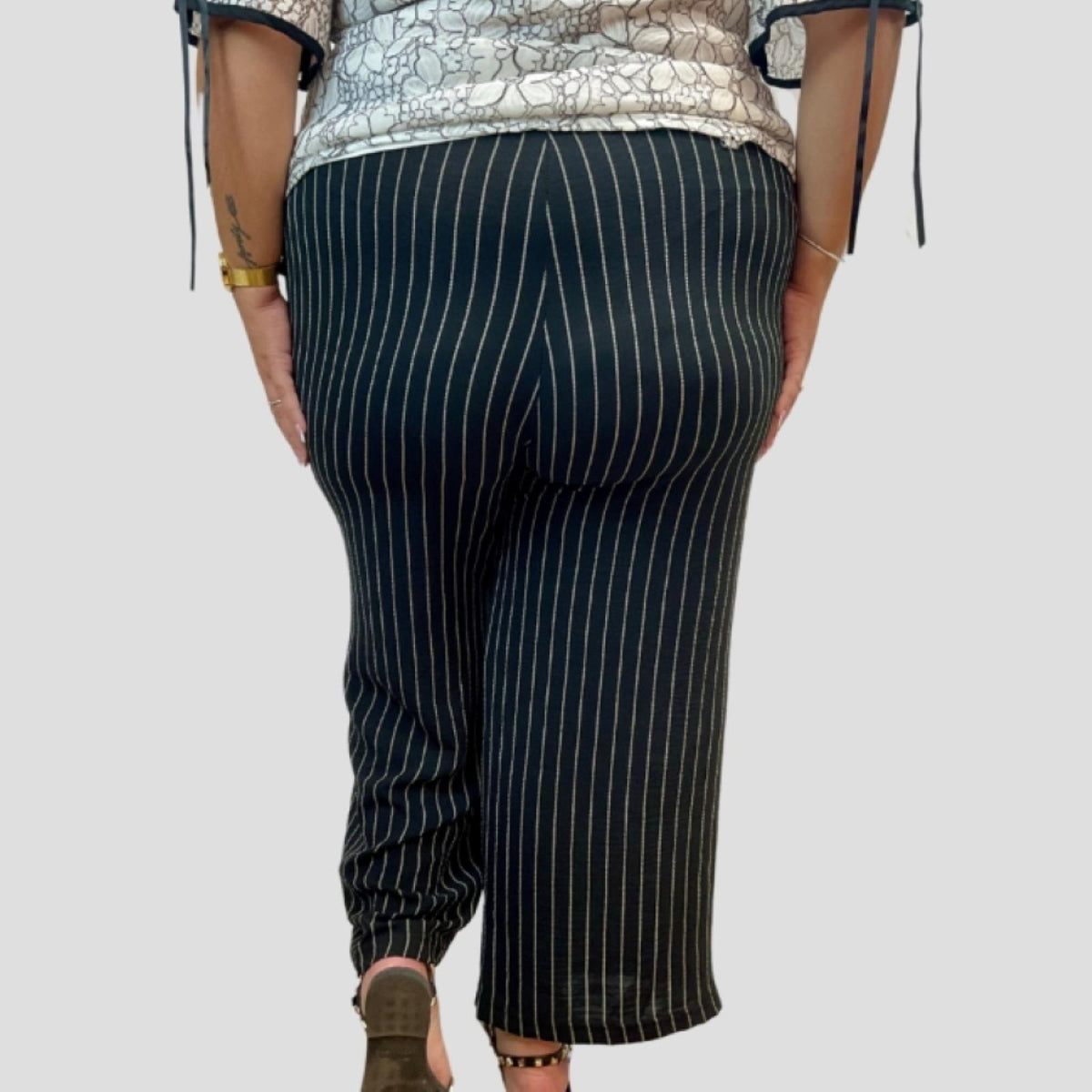 Pantalon grandes tailles à rayures Modèle Améliane - vue 3