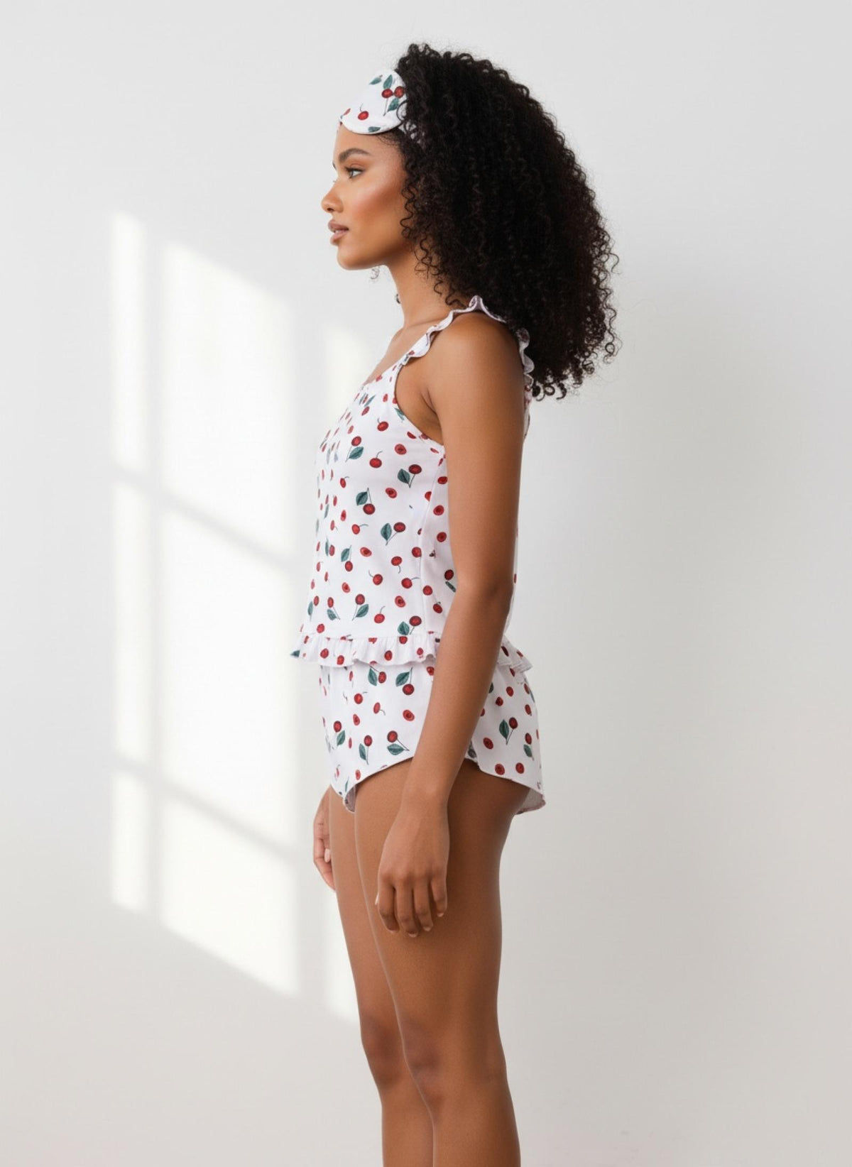 Pyjama blanc à cerises avec bandeau de nuit Modèle Cerise - vue 6