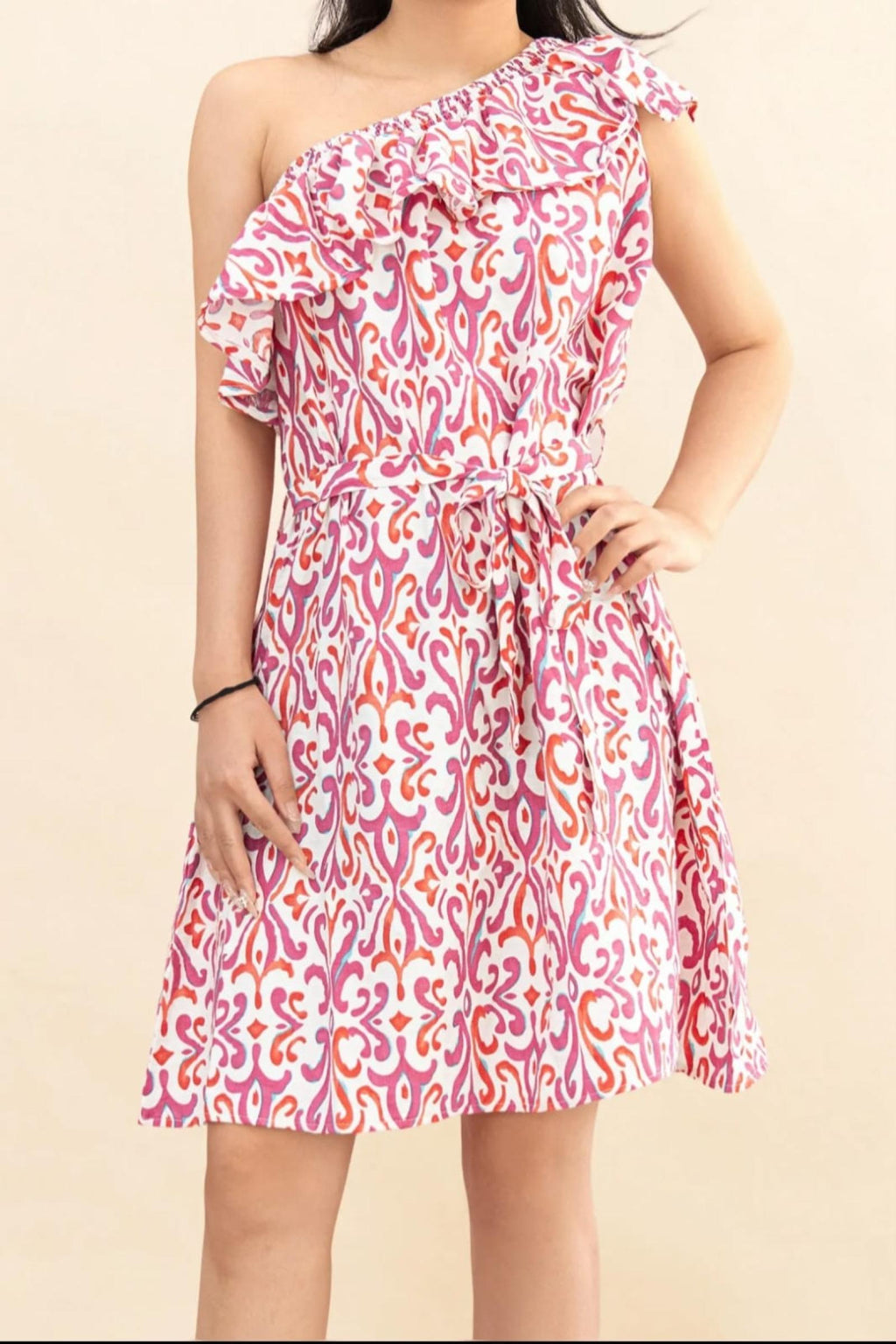 Robe courte asymétrique fleurie Modèle Parma - Santa Mode