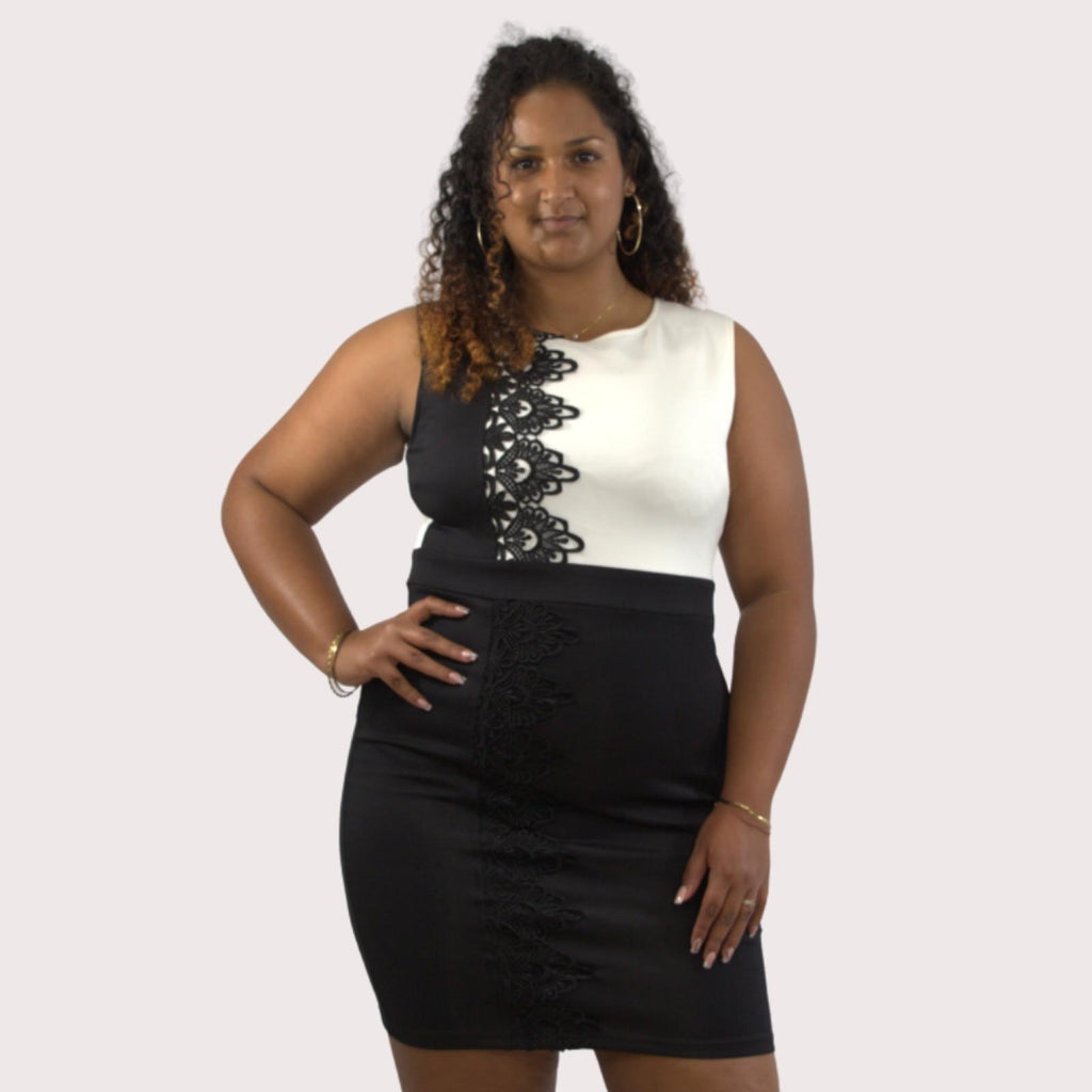 Robe grandes tailles bicolore en dentelle Modèle Mélina - Santa Mode - vue 2