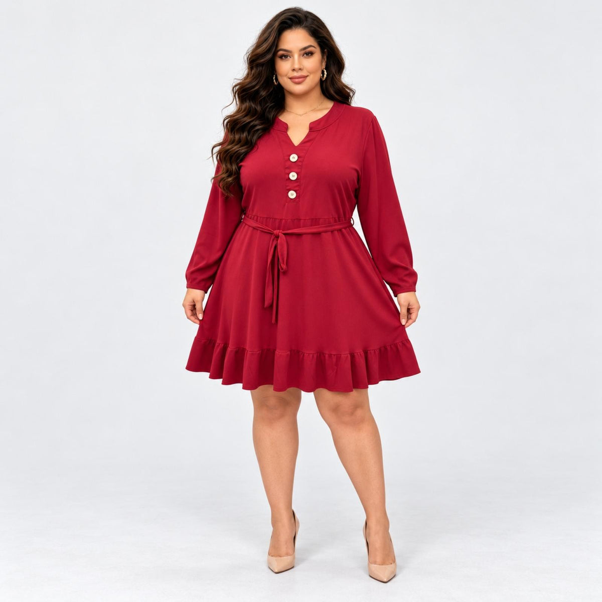 Robe grandes tailles bordeaux ceinturée col V à volant Modèle Aélis - vue 4