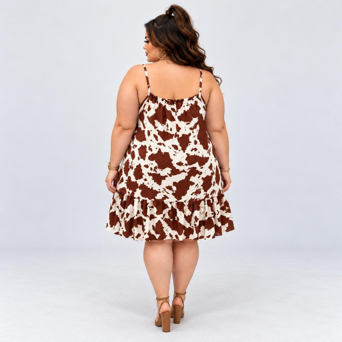 Robe grandes tailles chocolat à bretelles et volant Modèle Leyna - vue 2