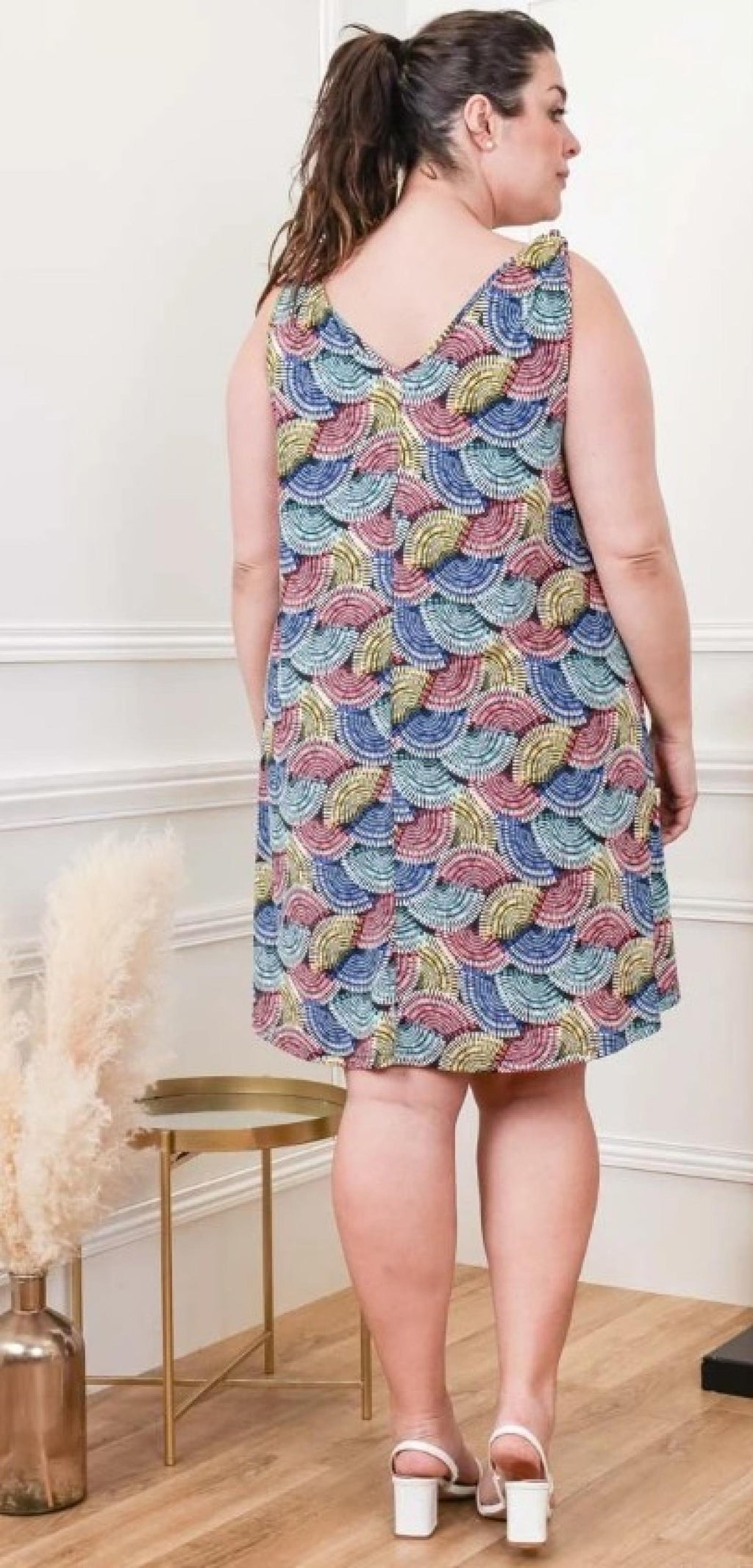 Robe grandes tailles imprimé éventails Modèle Soleil Pastel - Santa Mode - vue 3