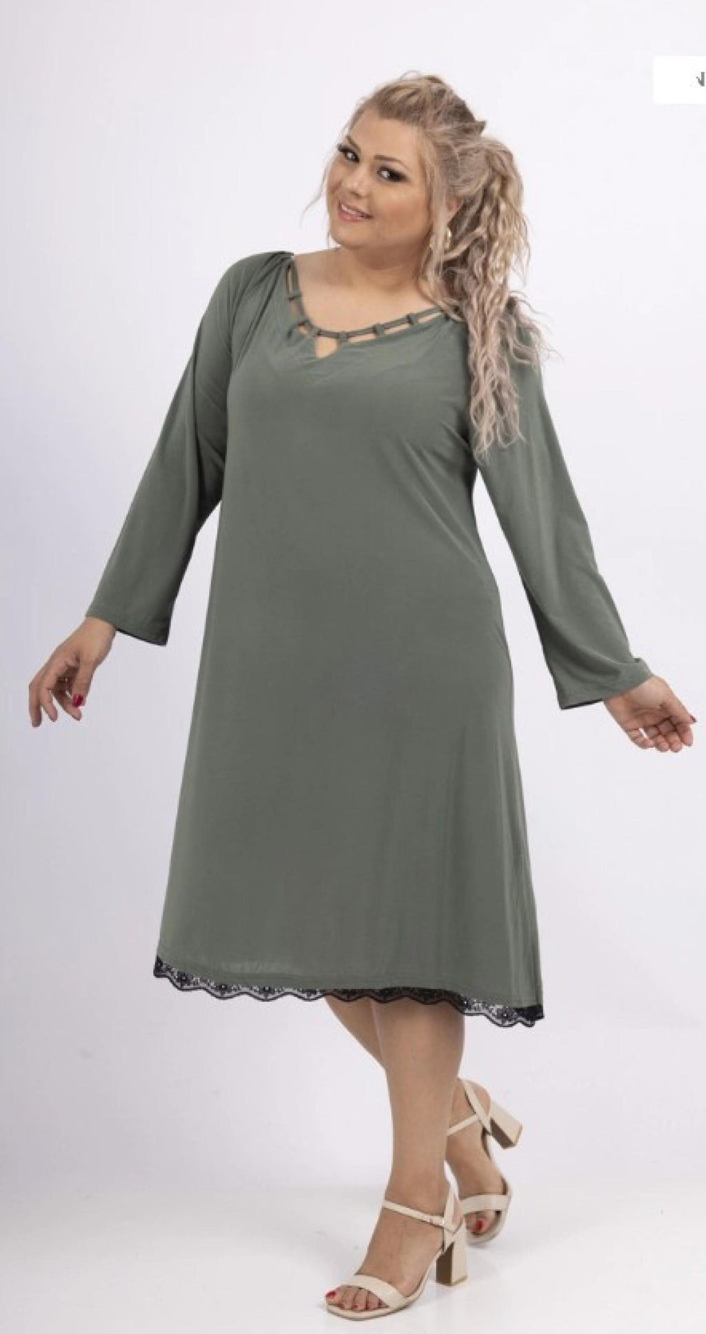 Robe grandes tailles verte à col croisé Modèle Minuit - Santa Mode - vue 2