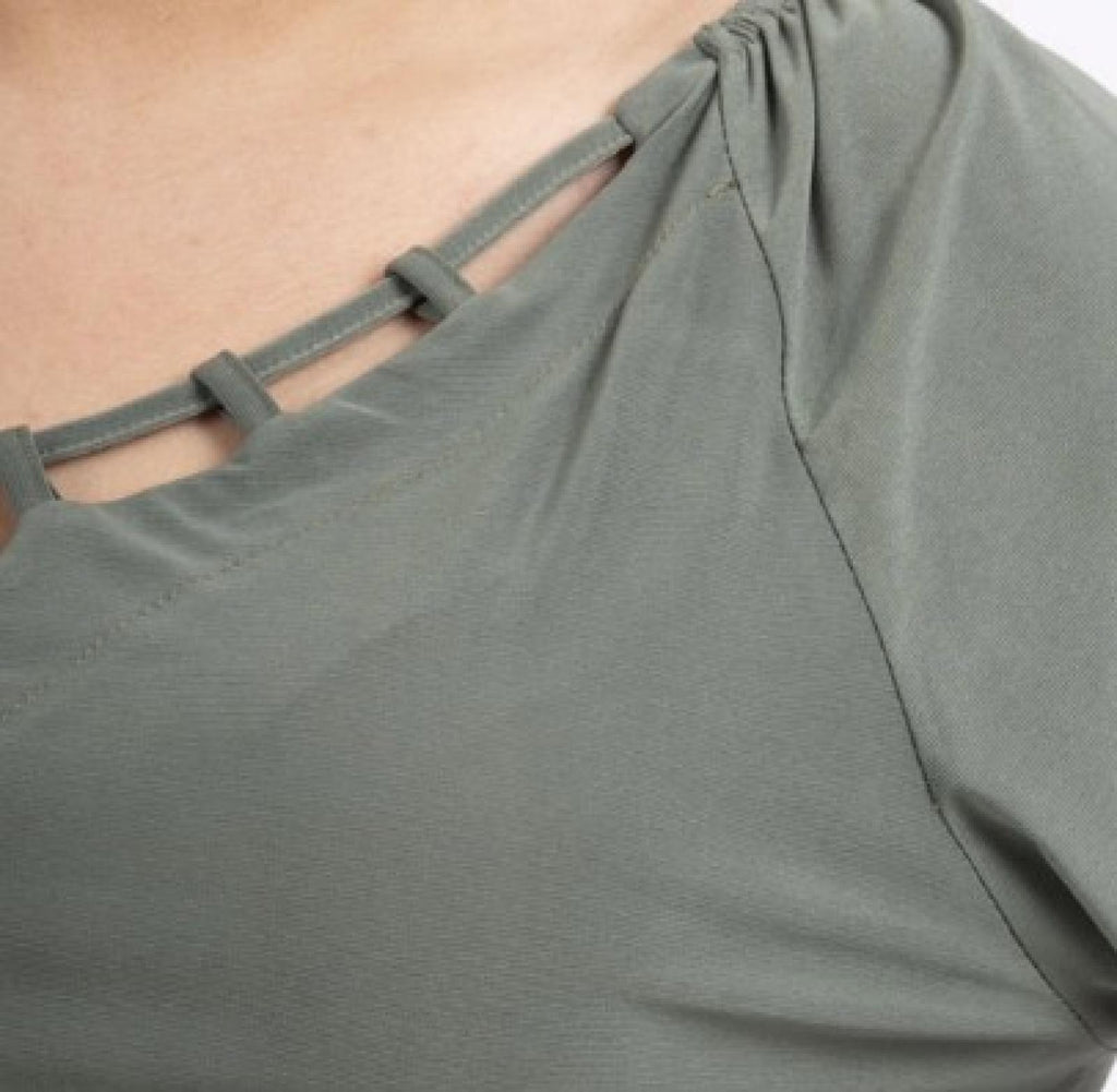 Robe grandes tailles verte à col croisé Modèle Minuit - Santa Mode - vue 5