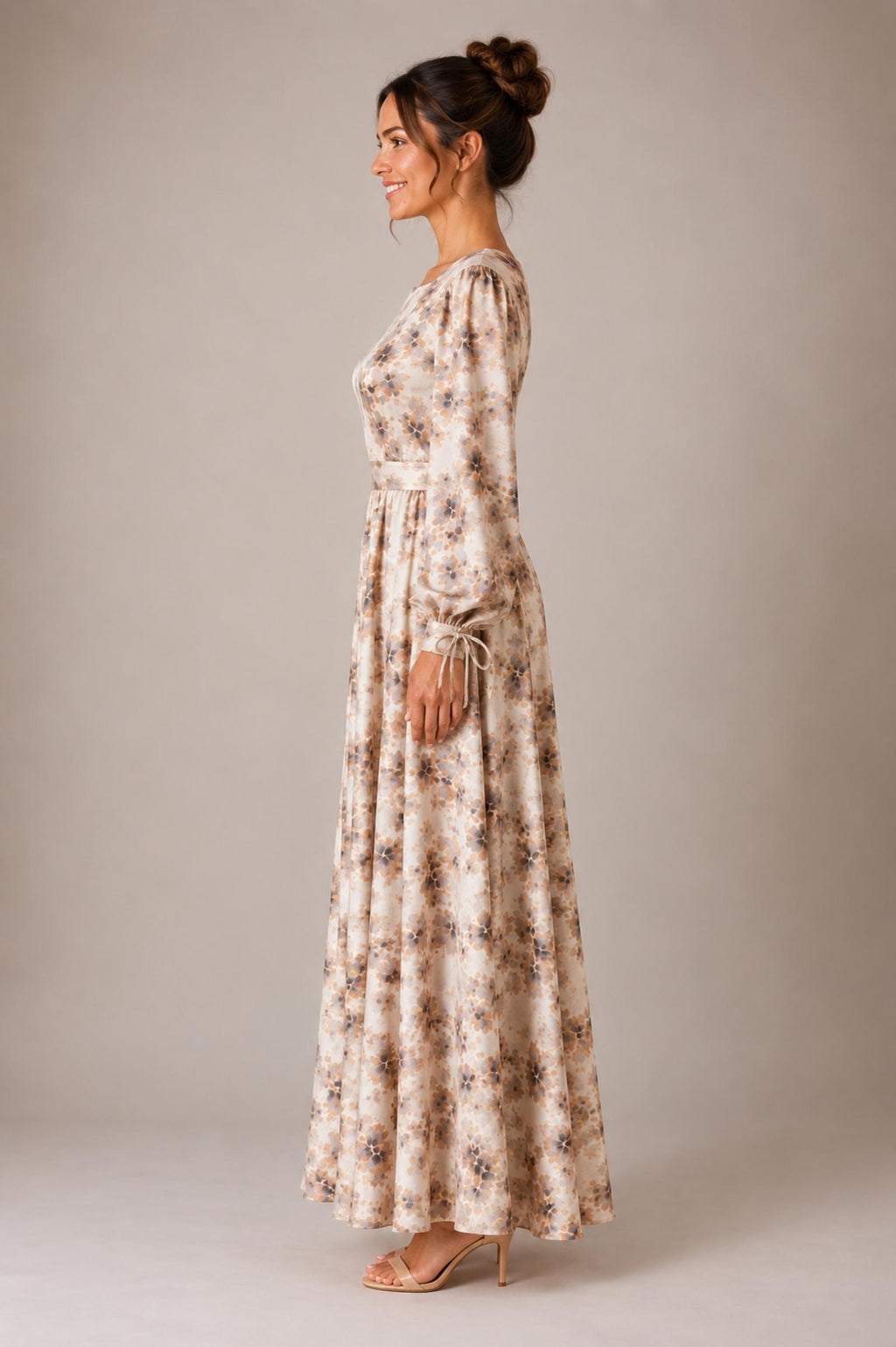 Robe longue évasée effet satiné Modèle Jade - Santa Mode - vue 2