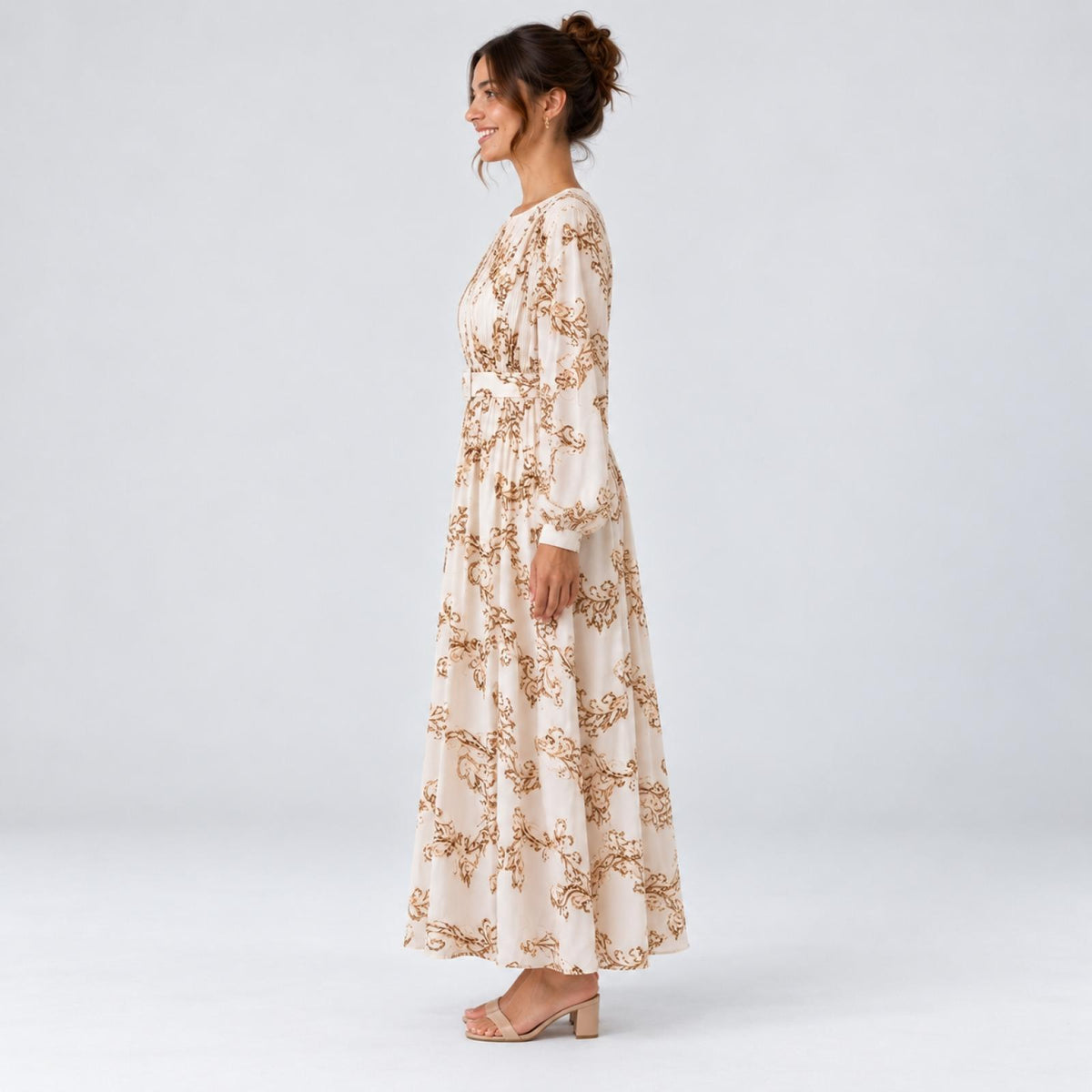 Robe longue fluide ceinturée imprimé arabesque Modèle Nila - Santa Mode - vue 3