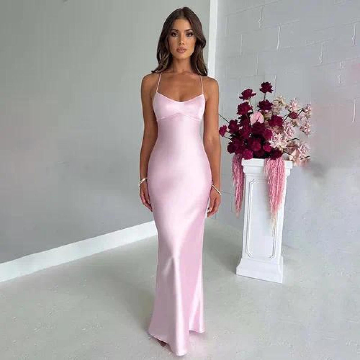Robe longue satinée dos nu rose Modèle Victoria - vue 2