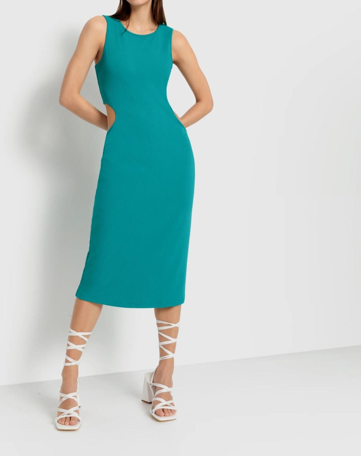 Robe midi côtelée grandes tailles à découpes Modèle Ava