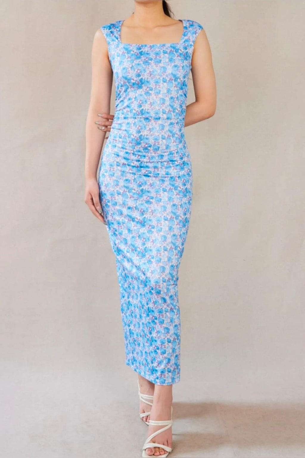Robe midi fleurie bleu Modèle Aliséa - vue 2