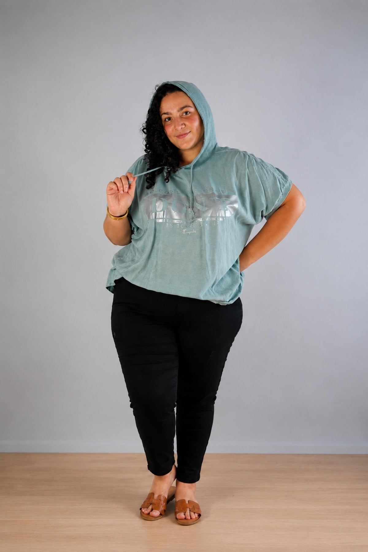 T-shirt femme grandes tailles à capuche Modèle Confort