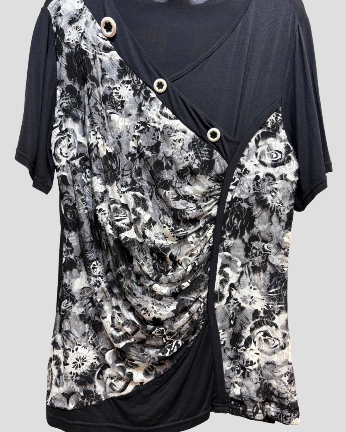 Top femme grandes tailles fleuri Modèle Minuit Sauvage - Santa Mode - vue 2