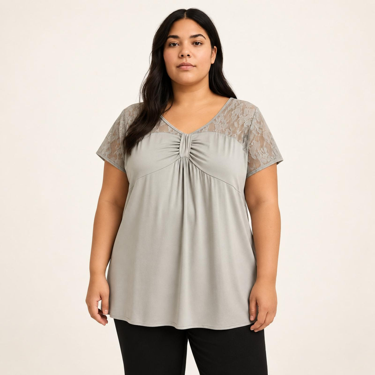 Top grandes tailles col V en dentelle Modèle Liorane