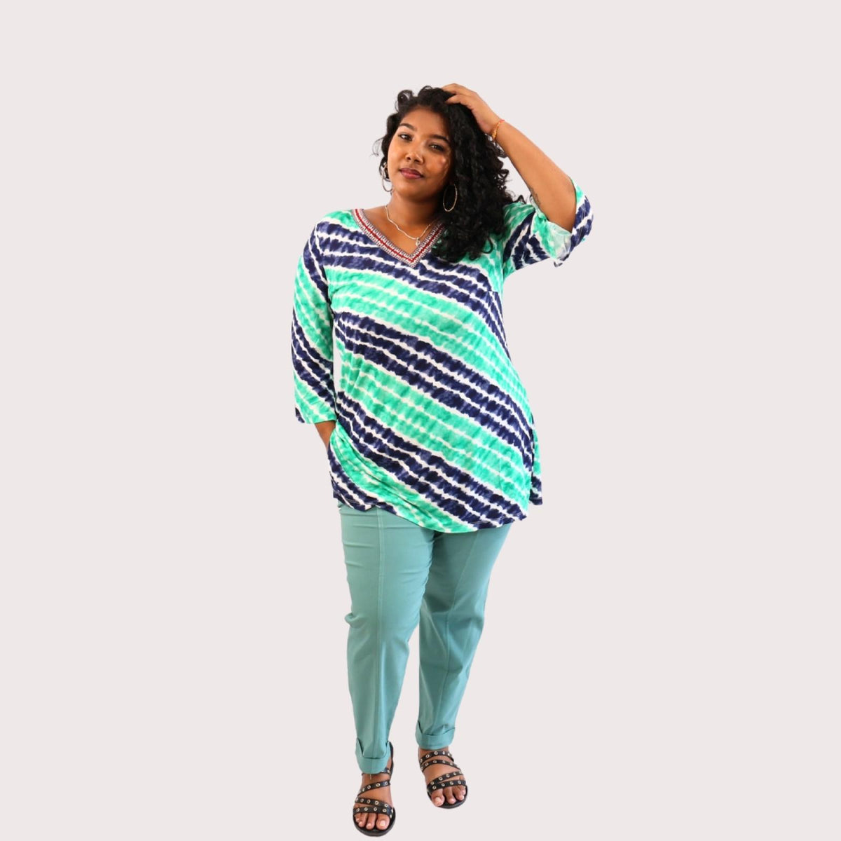 Top grandes tailles Modèle Shanice - Sheego - vue 2