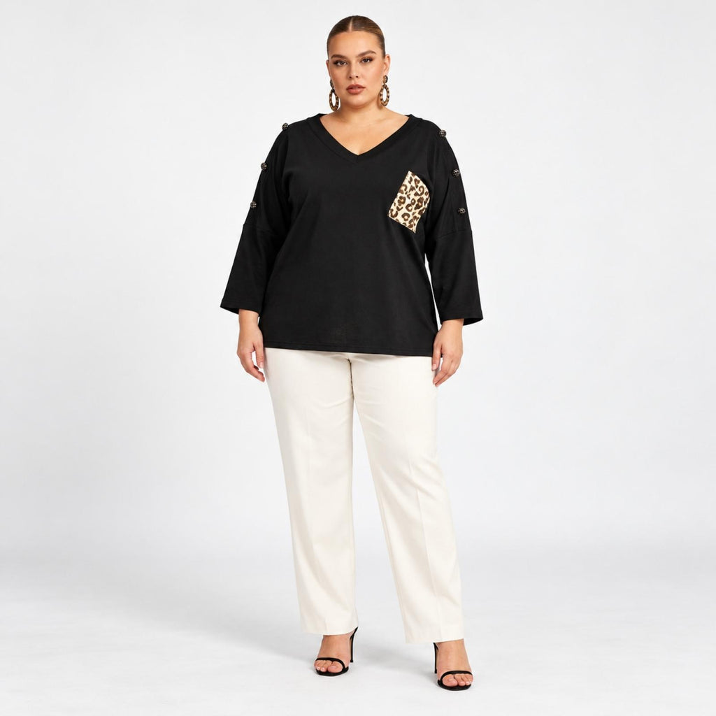 Top grandes tailles noir col V poche léopard Modèle Eloïsa